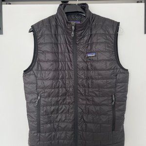 MEN'S BLACK PATAGONIA NANO PUFF VEST - MEDIUM